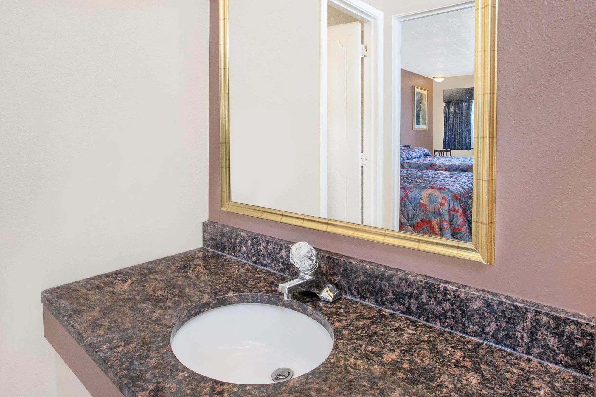 Imperial Inn Grand Blanc Ngoại thất bức ảnh